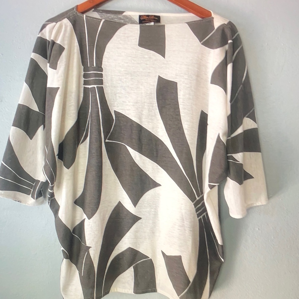 VTG Allen Akina Charter Club Gray and White Floral Boatneck Tunic